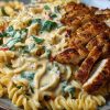 Creamy Cajun Chicken Twisted Pasta with Mozzarella Alfredo