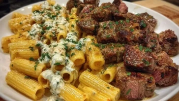 Cheesy Garlic Butter Steak with Rigatoni in Four-Cheese Sauce 1