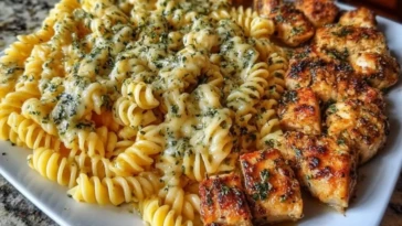 Cheesy Rotini with Garlic Parmesan Chicken Easy Pasta Dinner 1