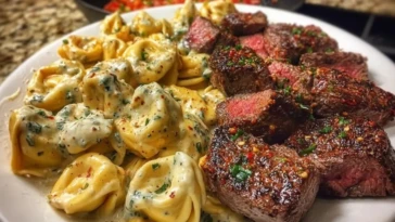Garlic Steak & Cheese-Filled Tortellini Skillet 1