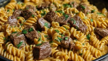 One-Pot Creamy Spicy Garlic Butter Steak & Pasta 1