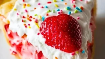 strawberry-pop-tart-pie-2