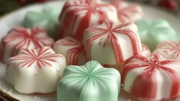Soft Christmas Peppermints (Old-Fashioned Butter Mints)