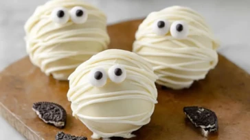 Mummy Oreo Balls